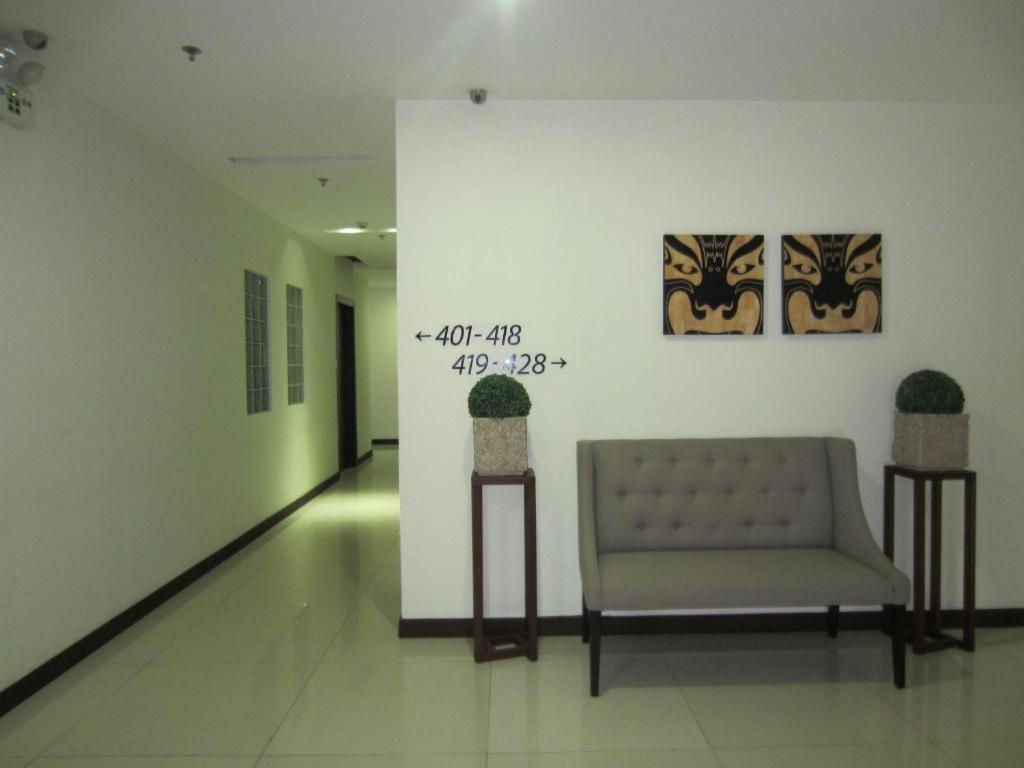 Avenue Suites Bacolod Exterior foto