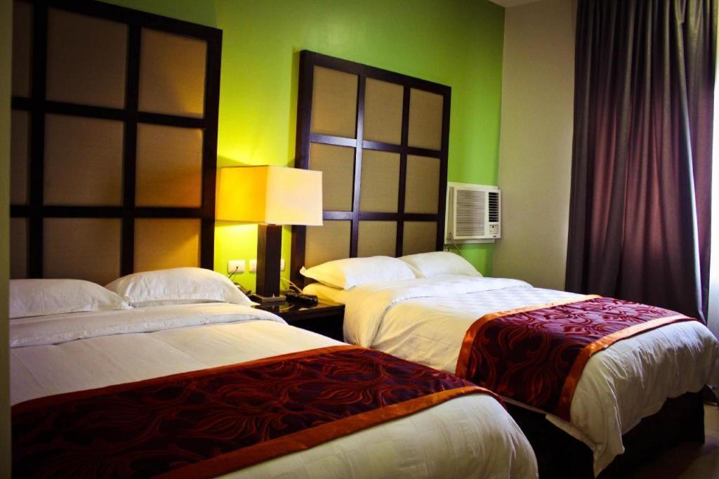 Avenue Suites Bacolod Exterior foto